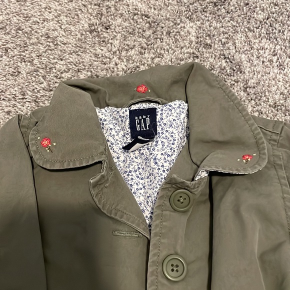 Baby gap 3 years green jacket - Picture 2 of 2